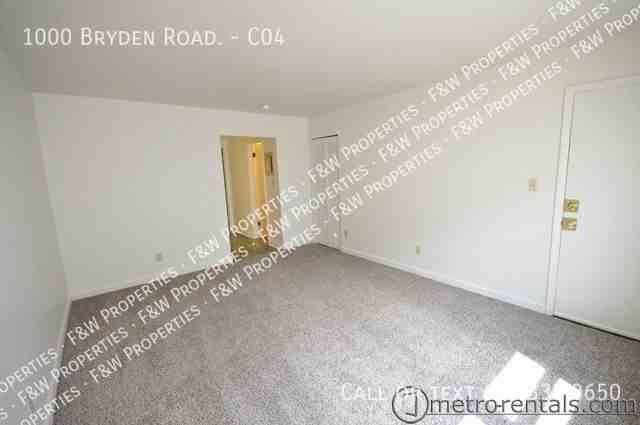 1000 Bryden Rd #C04 - Photo 3 of 28