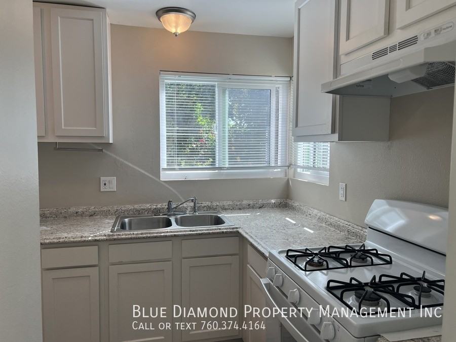 1532 Peacock Blvd - Photo 2 of 10