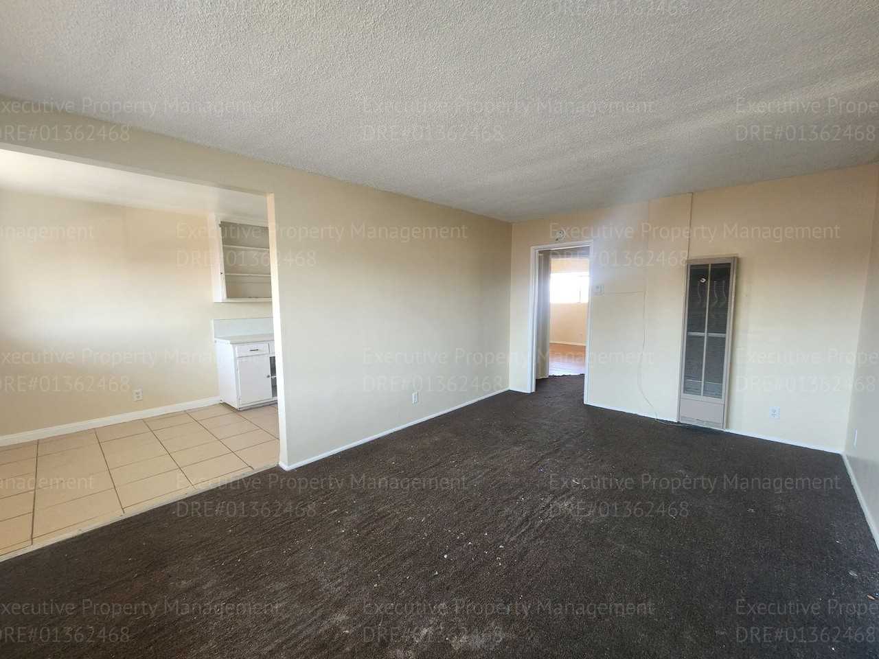 2641 Niles St - Photo 2 of 14