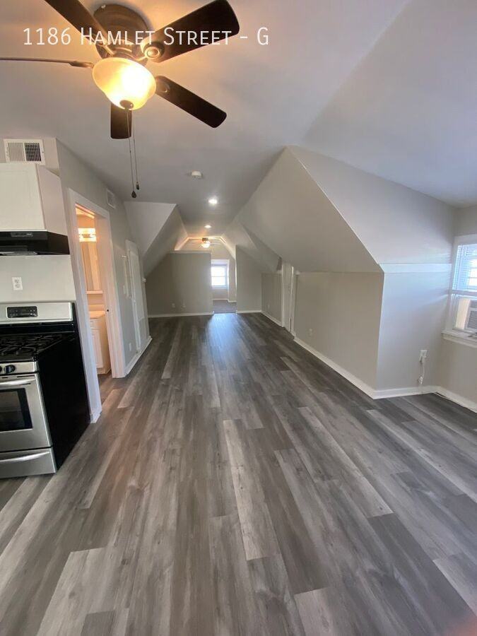 1186 Hamlet St #G - Photo 2 of 15