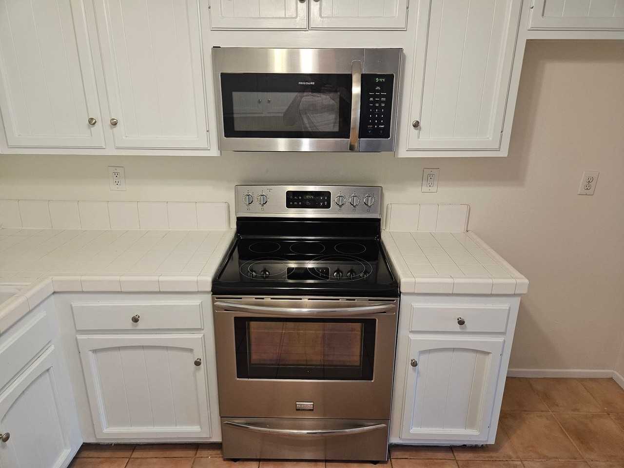 31376 W Nine Dr - Photo 4 of 14