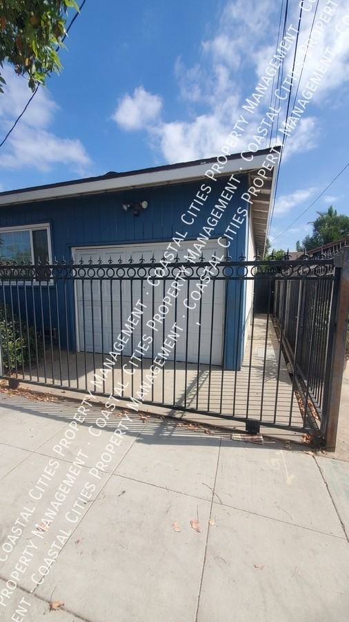 1334 Ximeno Ave - Photo 2 of 25