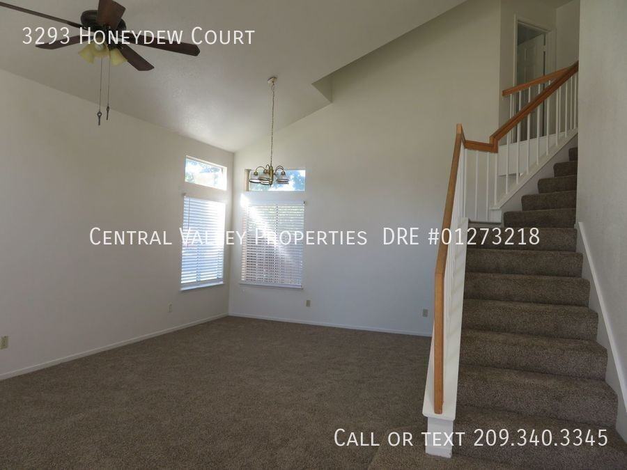 3293 Honeydew Ct - Photo 4 of 20