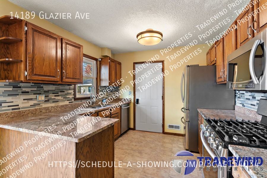14189 Glazier Ave - Photo 2 of 31