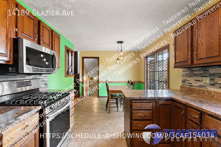 14189 Glazier Ave - Photo 3 of 31