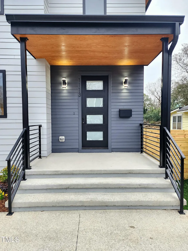 1113 S Blount St - Photo 2 of 30