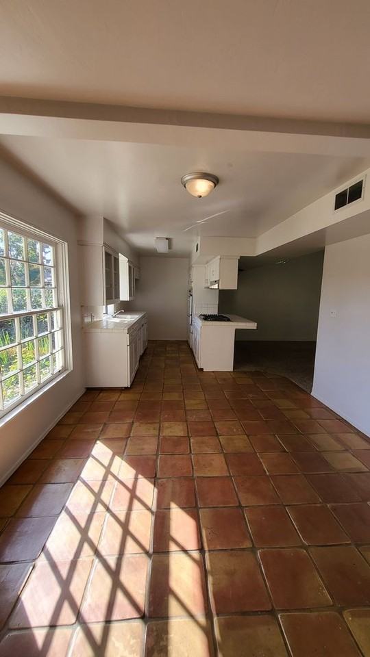 101 Blanding Ct - Photo 2 of 16