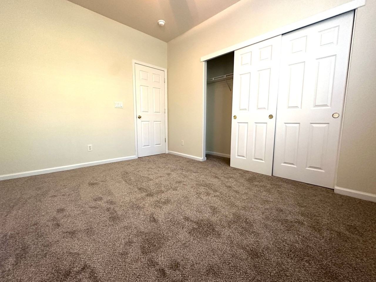 80 Lexington St - Photo 2 of 35