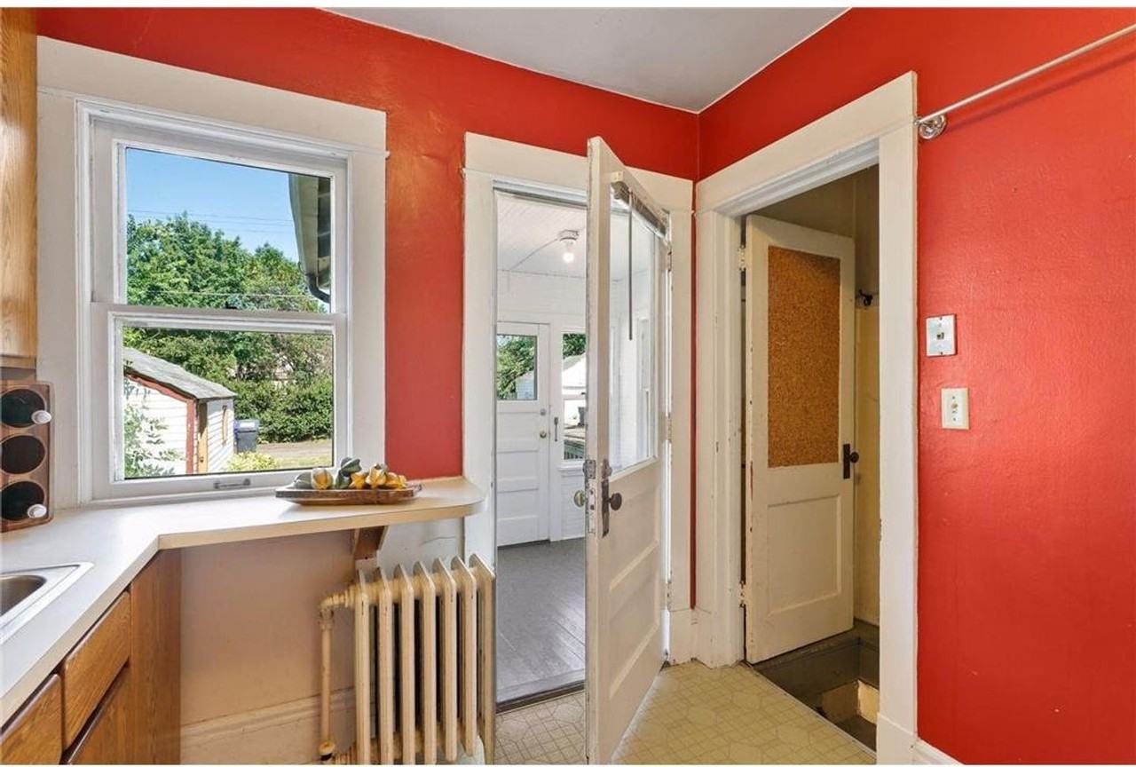 620 Asbury St - Photo 2 of 20