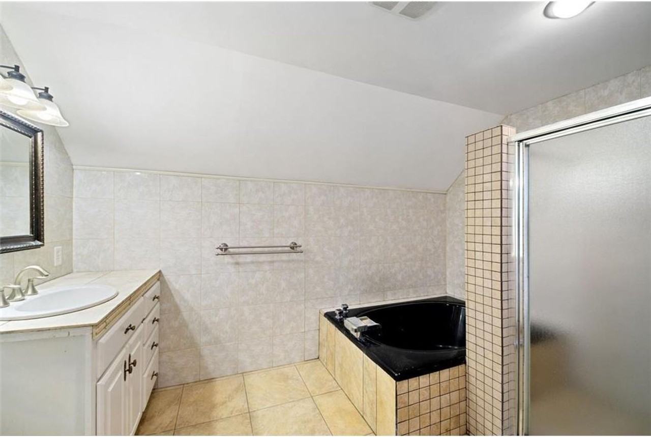 1495 Selby Ave - Photo 5 of 18