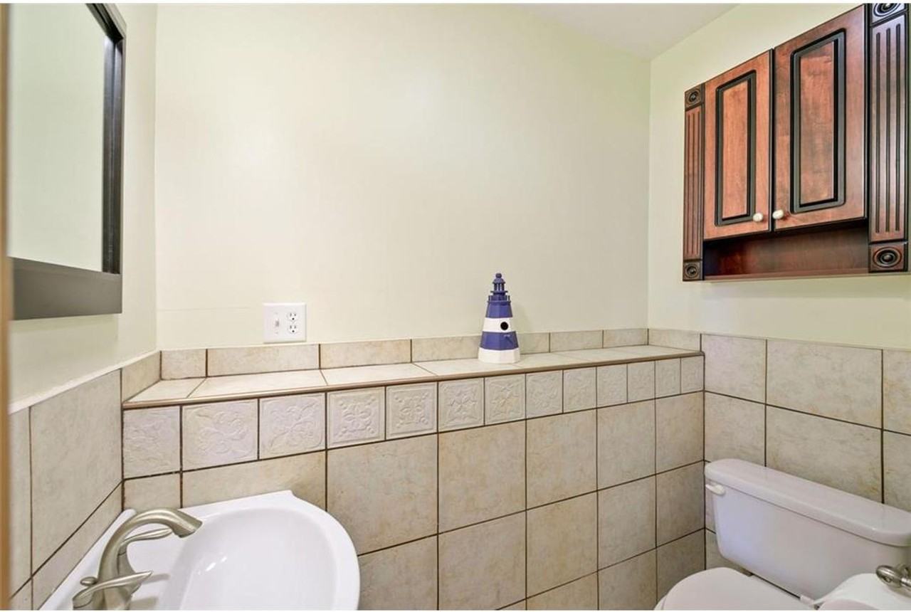 1495 Selby Ave - Photo 2 of 18
