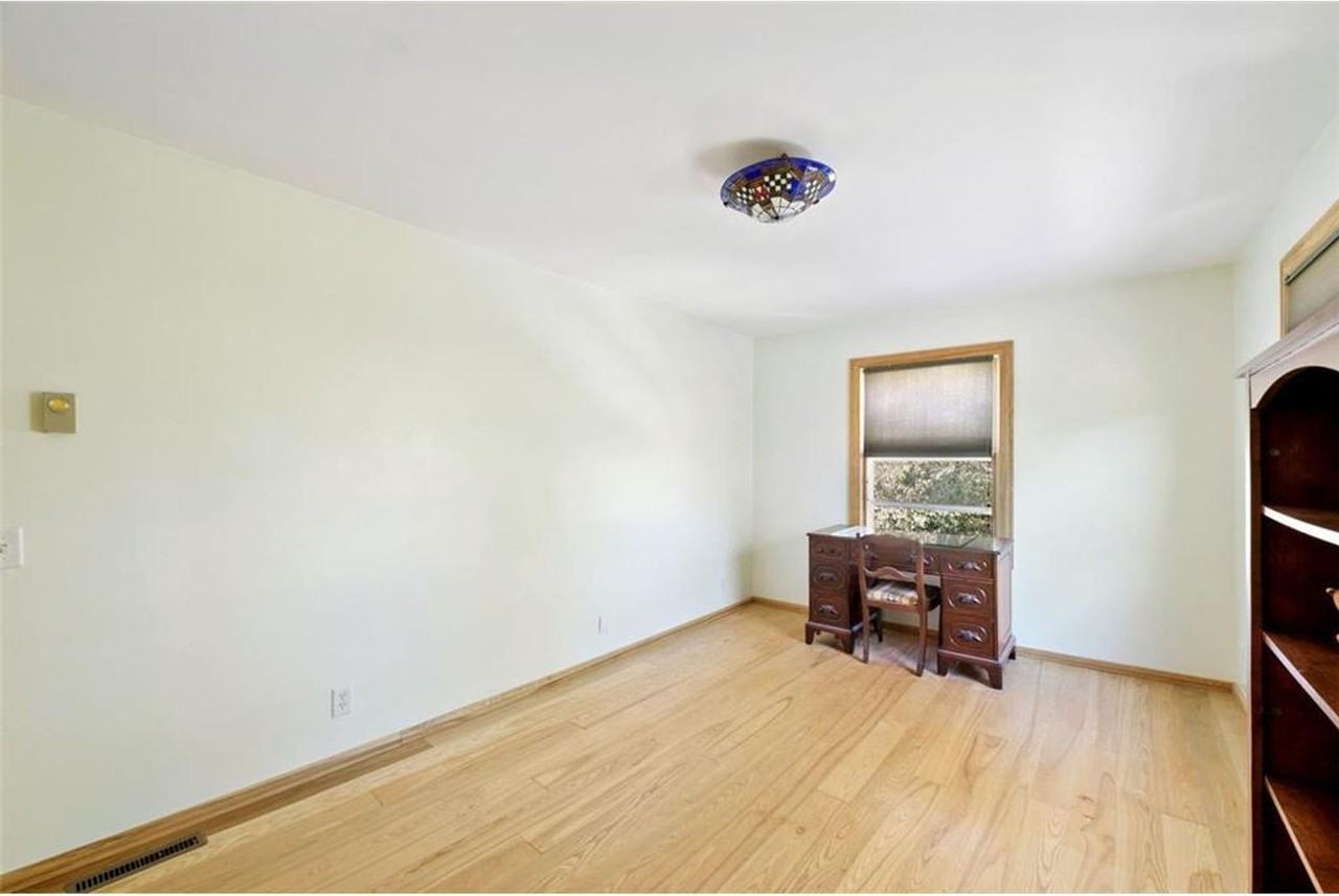 1495 Selby Ave - Photo 4 of 18