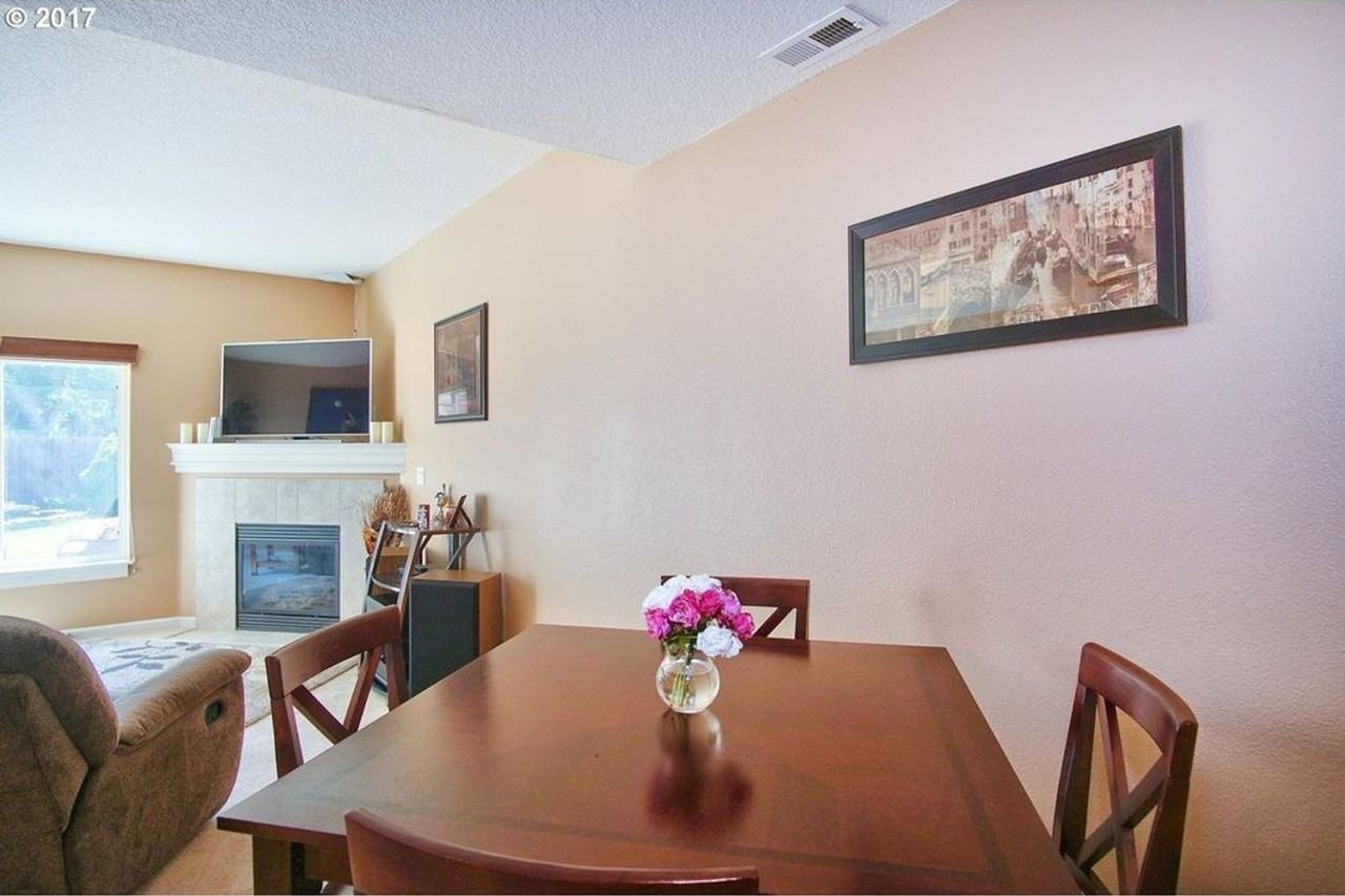 11218 Se Adamson Ct - Photo 2 of 20