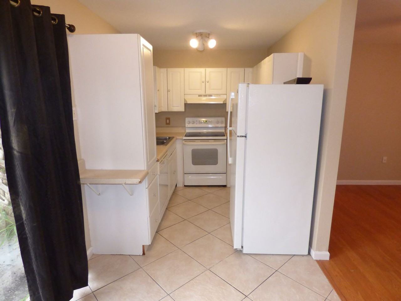 3074 Broadpoint Dr - Photo 4 of 29