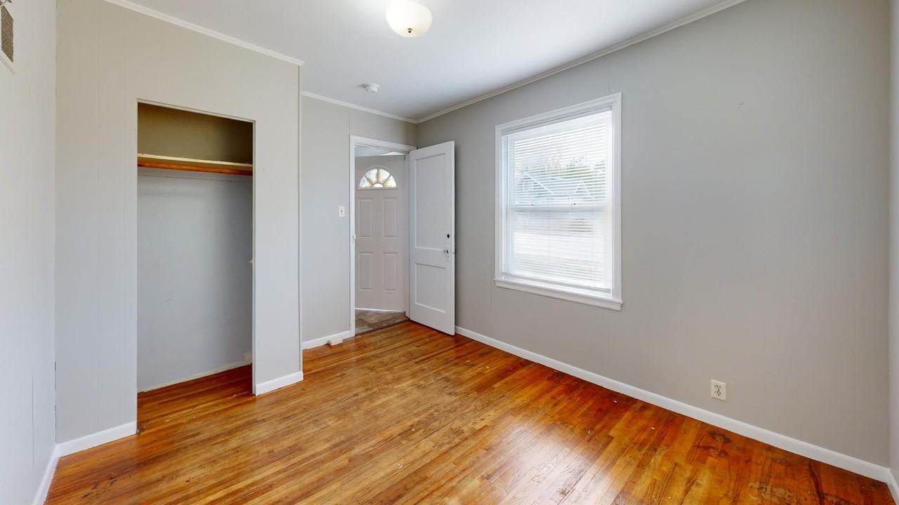 3121 Lincoln Way - Photo 7 of 21