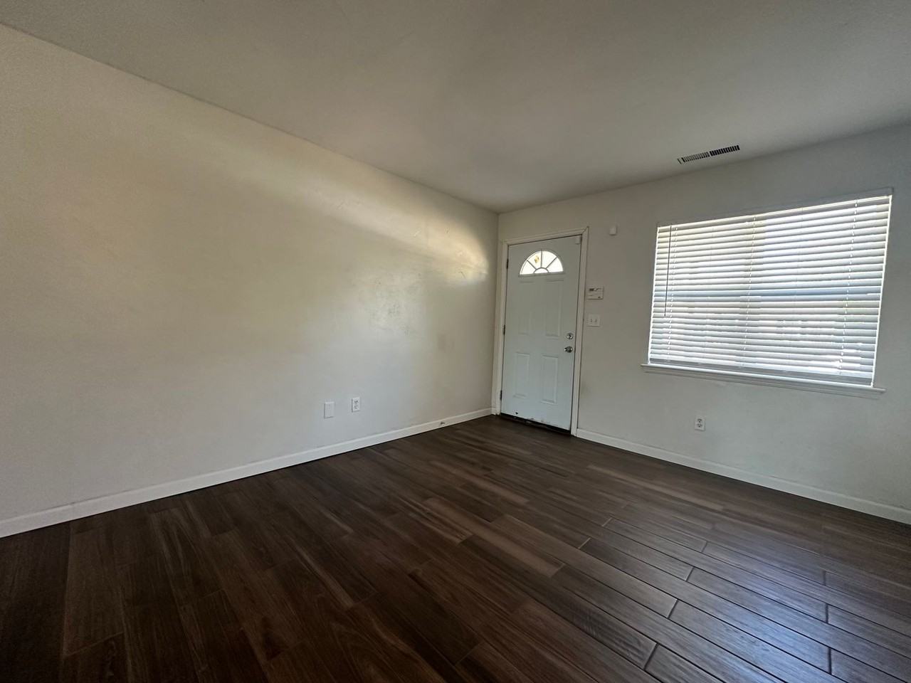 2108 Westchester Dr - Photo 6 of 33