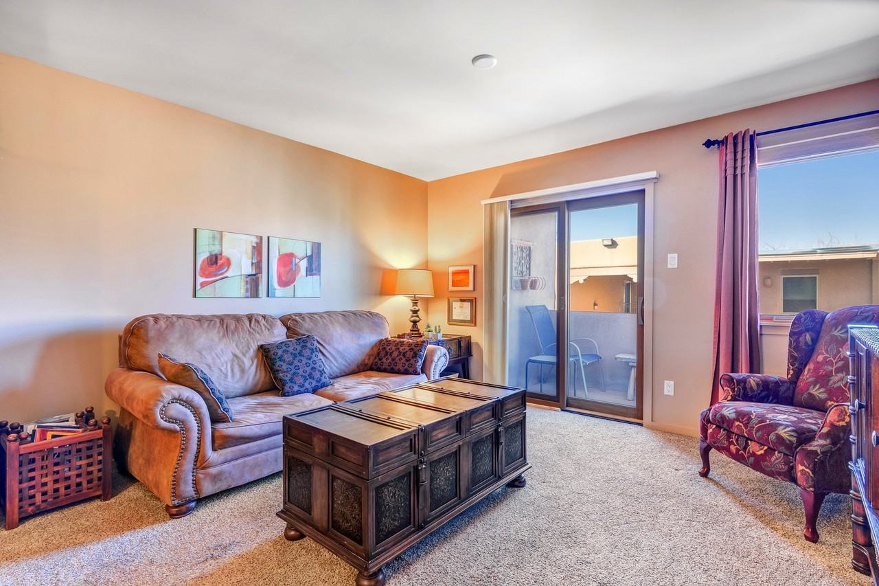 601 W San Mateo Rd #71 - Photo 3 of 16