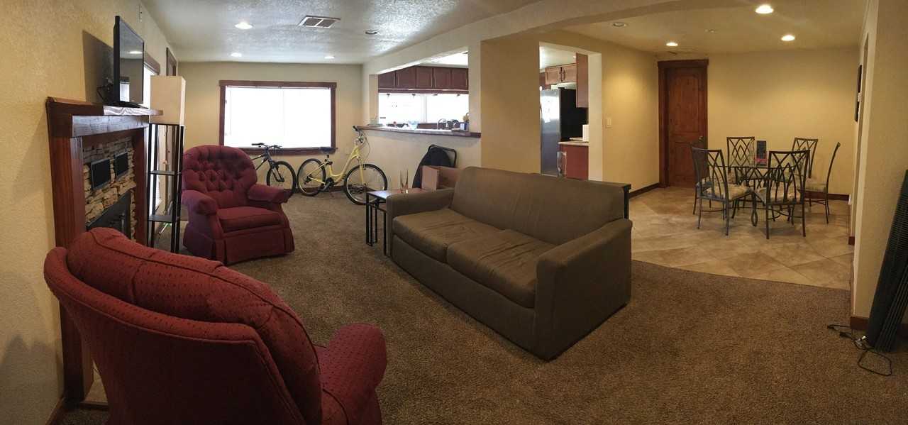 1325 Balsam Ave - Photo 4 of 50