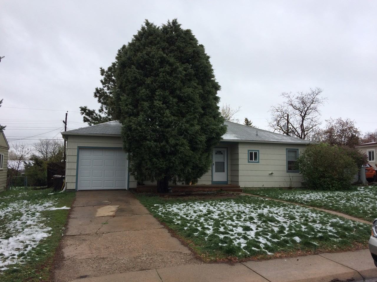 306 27th St - Photo 2 of 28