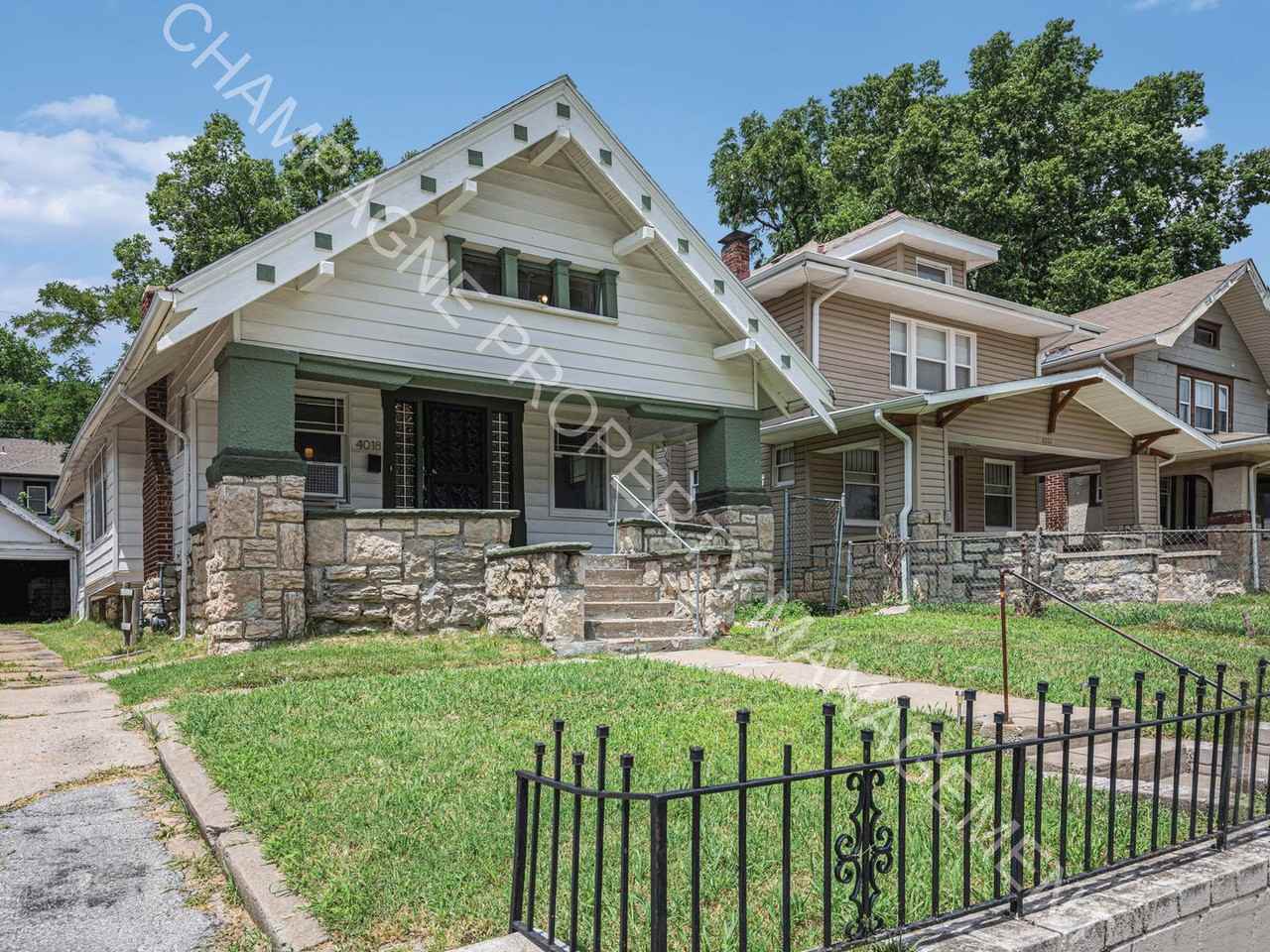 4018 College Ave - Photo 3 of 25