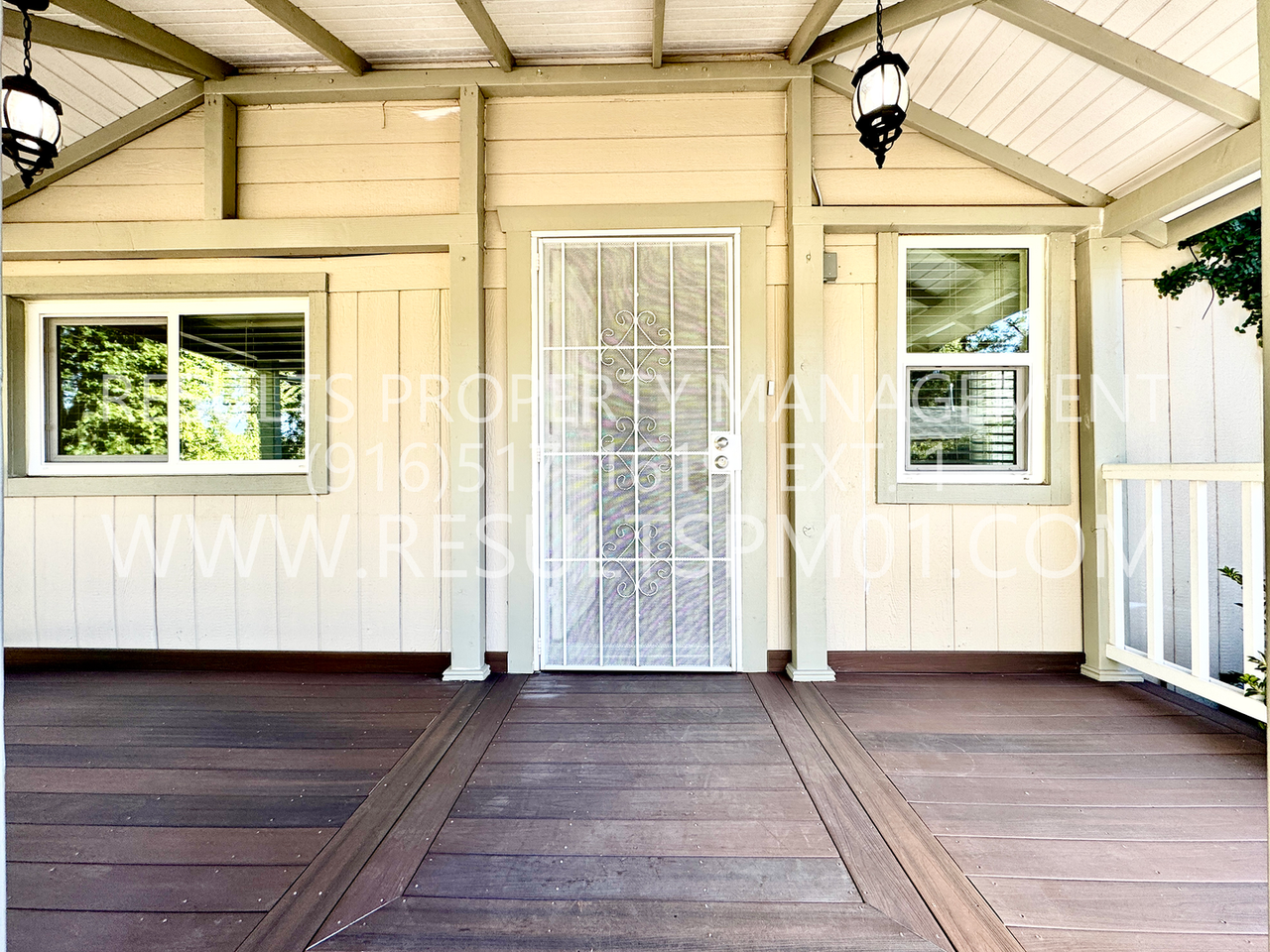 7866 Mariposa Ave #B - Photo 3 of 26