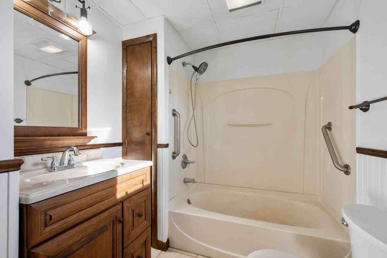 1734 Washington St - Photo 2 of 26