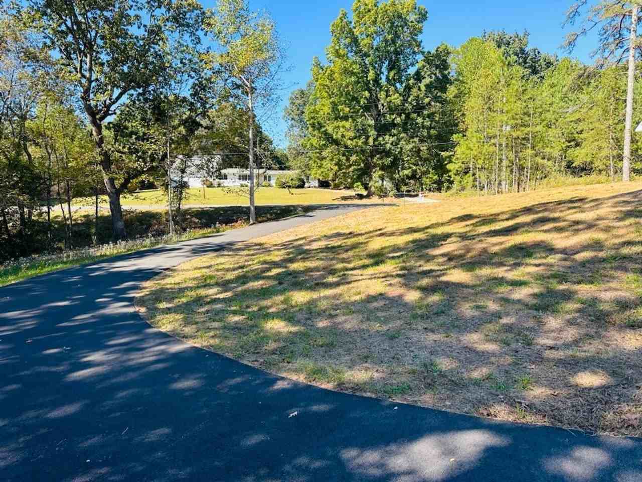 635 Ben Higgins Rd - Photo 2 of 13