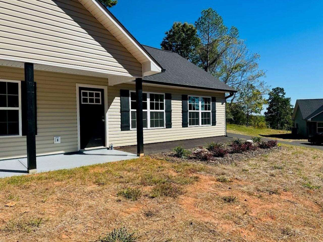 635 Ben Higgins Rd - Photo 3 of 13