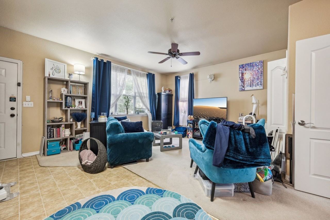 259 E Fountain Blvd - Photo 3 of 13