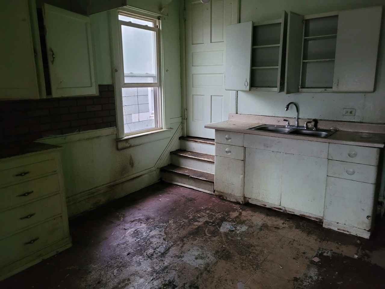 1825 North Peoria Avenue - Photo 3 of 20