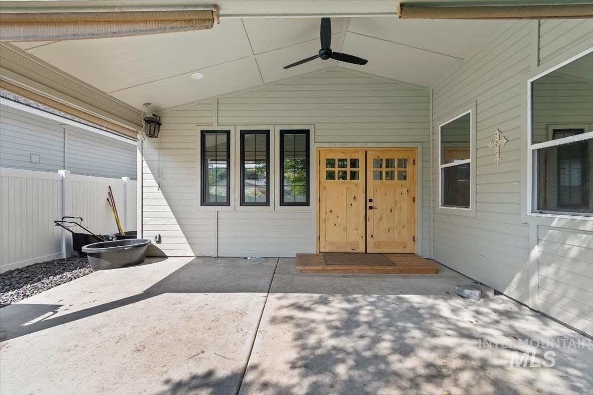 415 Cutias Street - Photo 6 of 35