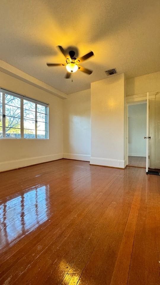 944 North 4th Avenue - Photo 6 of 11