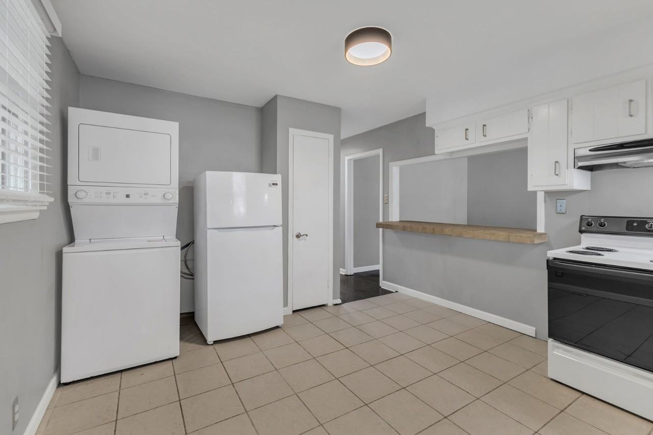 3108 Lealand Ln #B - Photo 7 of 25