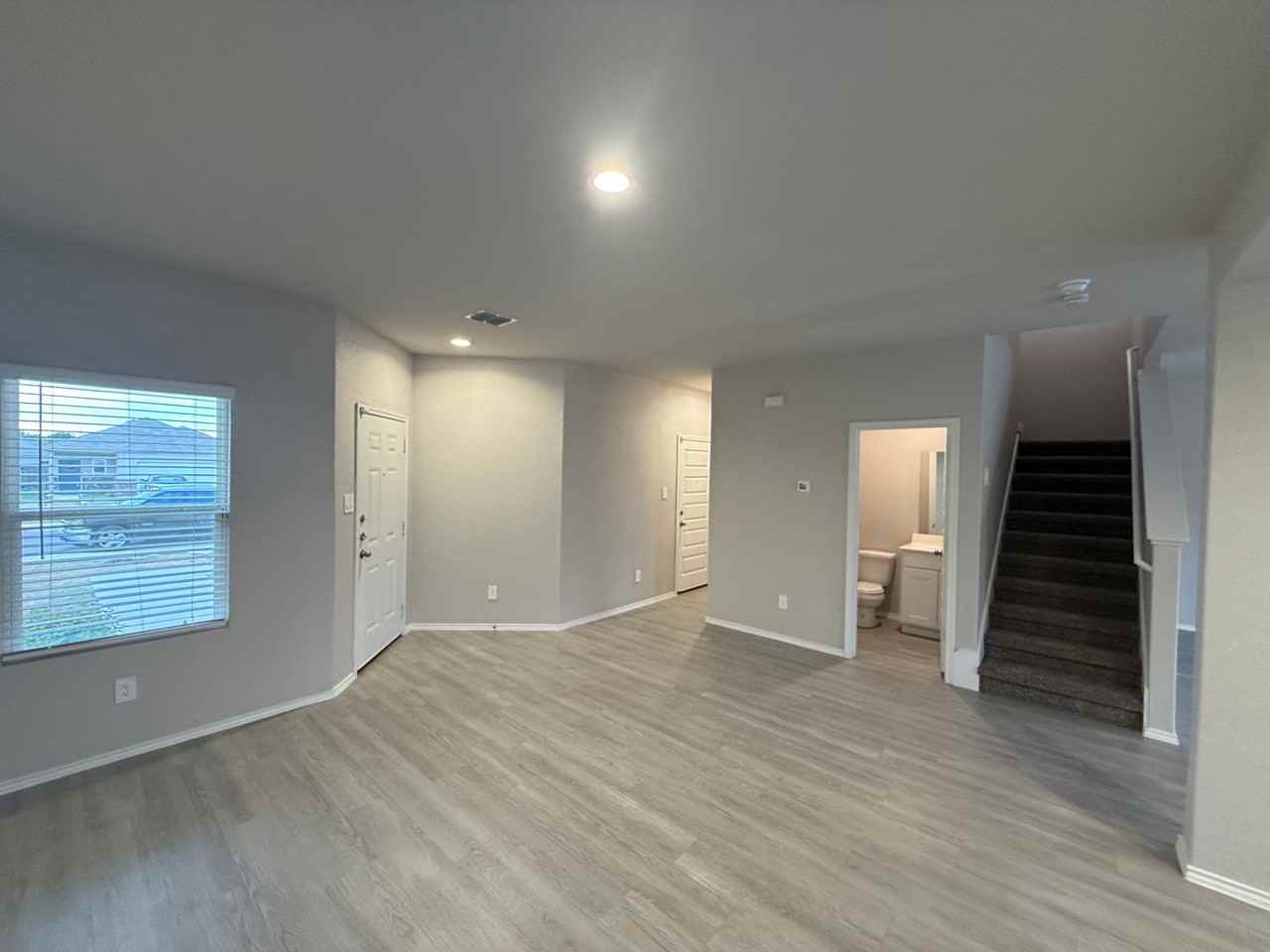 1117 Gracie Way - Photo 7 of 32