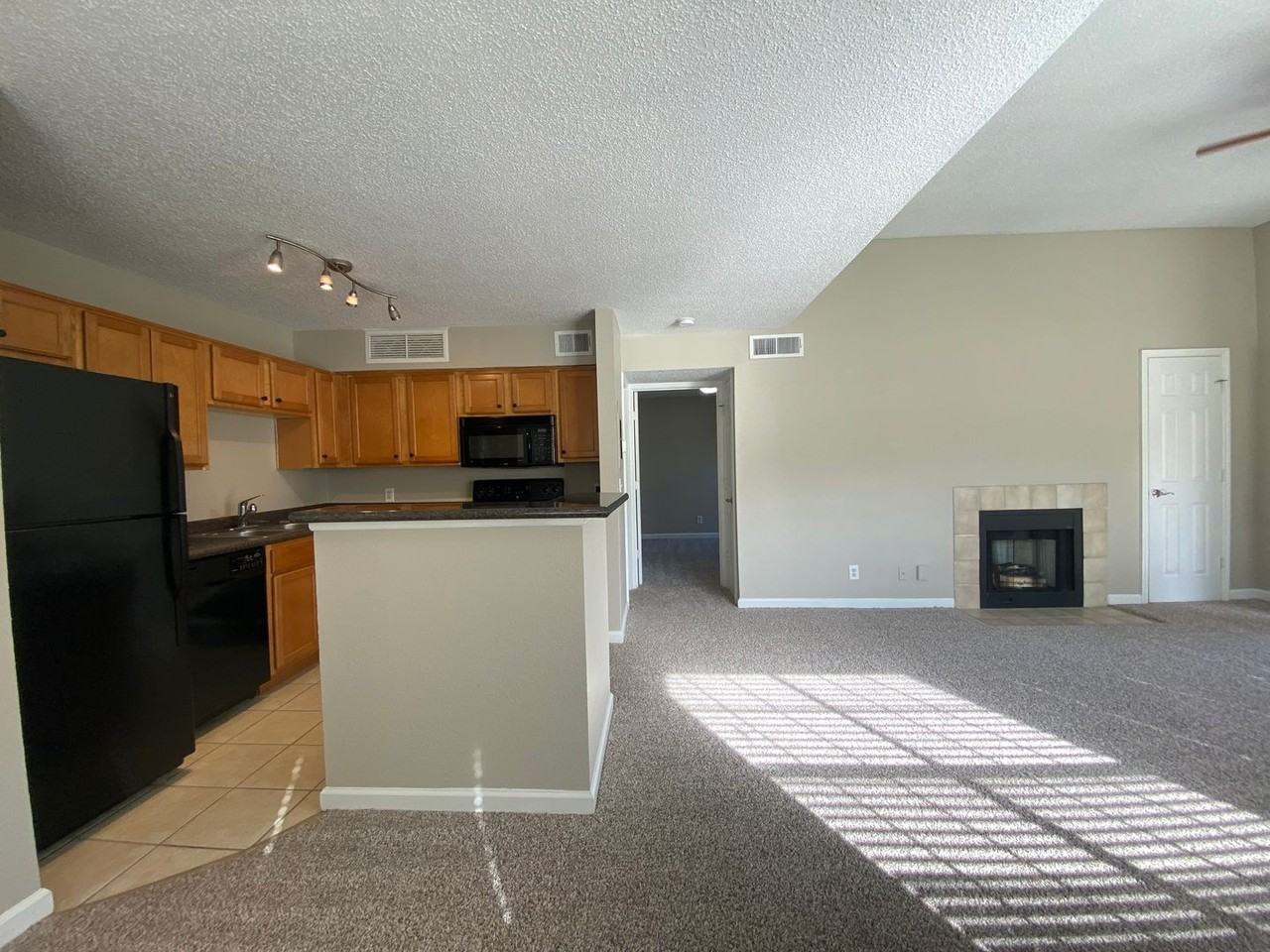 340 340 Forestway 205 - Photo 3 of 18