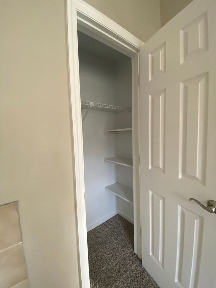 340 340 Forestway 205 - Photo 5 of 18