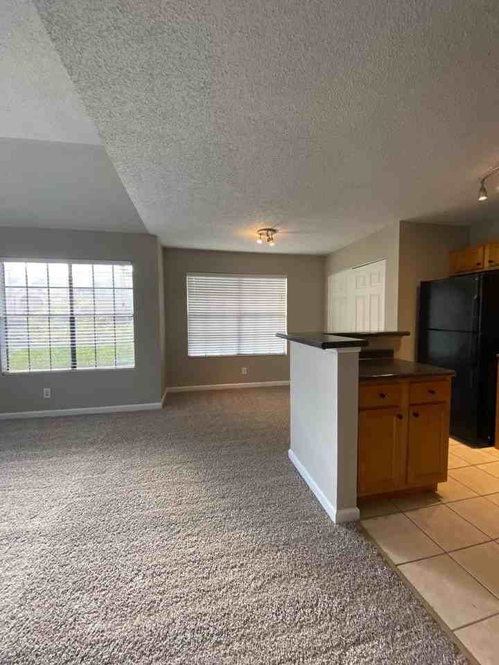 340 340 Forestway 205 - Photo 7 of 18