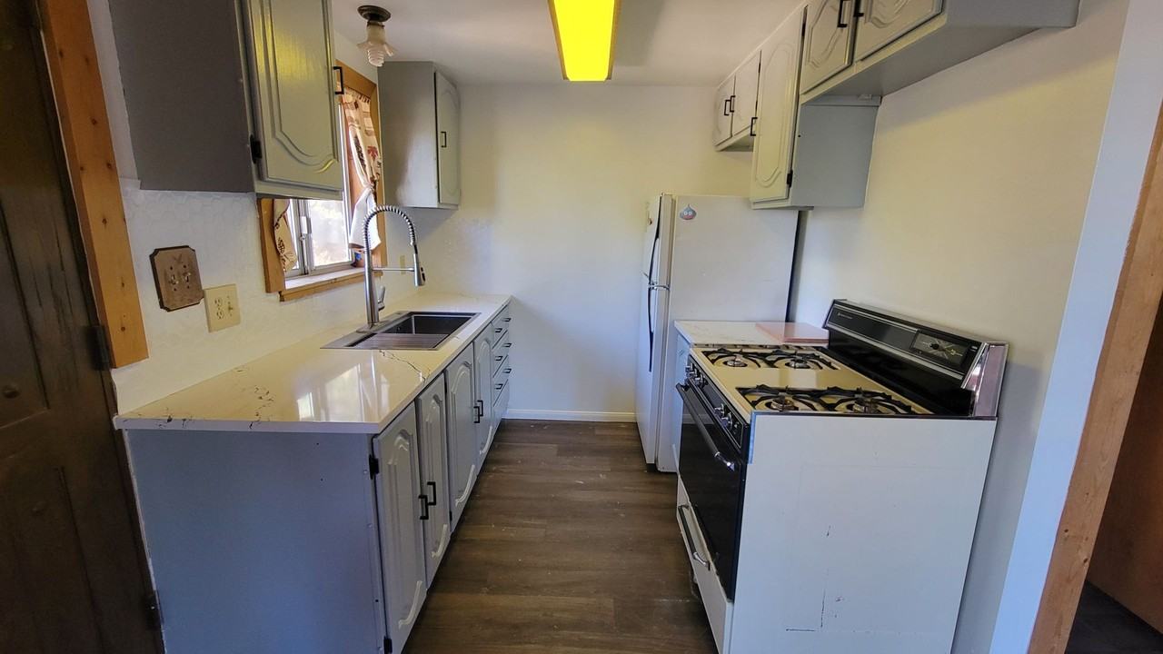 1804 Woodland Dr - Photo 3 of 14