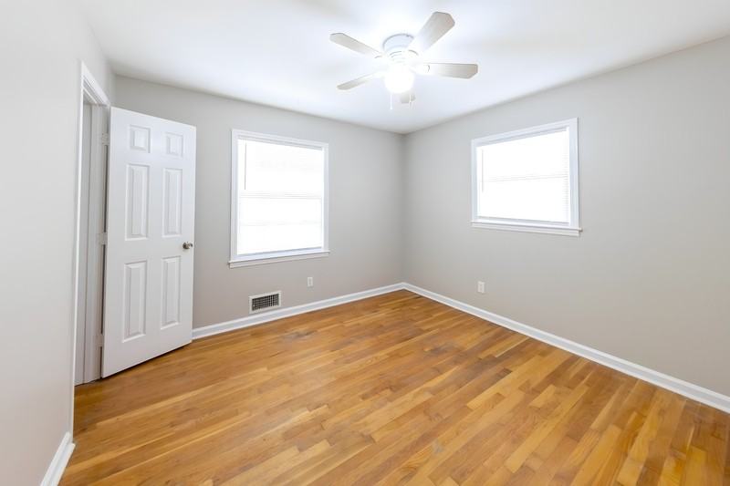 6017 Johnson Rd - Photo 3 of 12