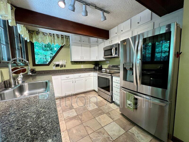 7 Night Owl Haven - Photo 7 of 36