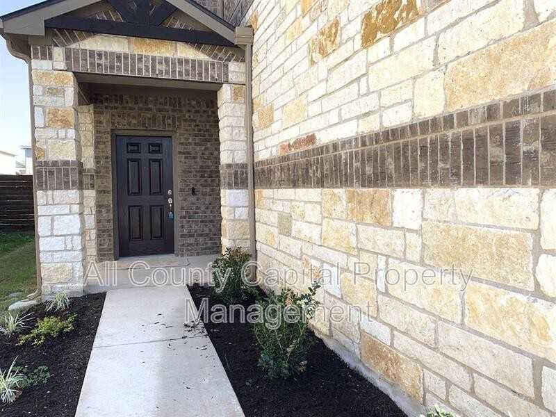 13907 Osmarea Dr #13907 - Photo 3 of 23