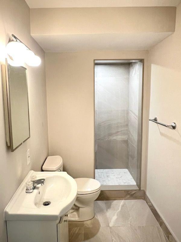 140 Firgrove Cres - Photo 2 of 3