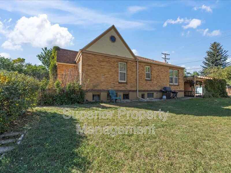 104 W Pershing Blvd #MAIN - Photo 3 of 20