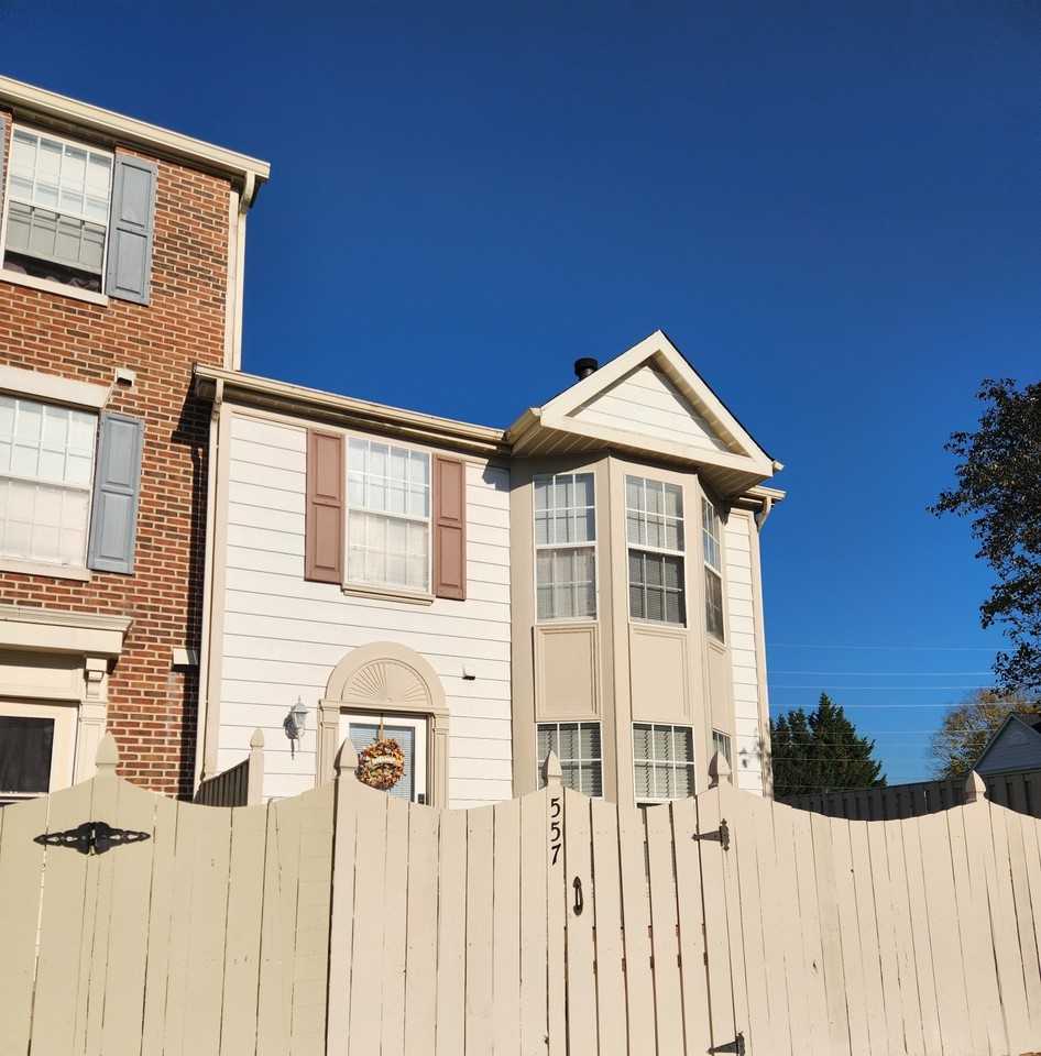 557 Cascade Way - Photo 2 of 26