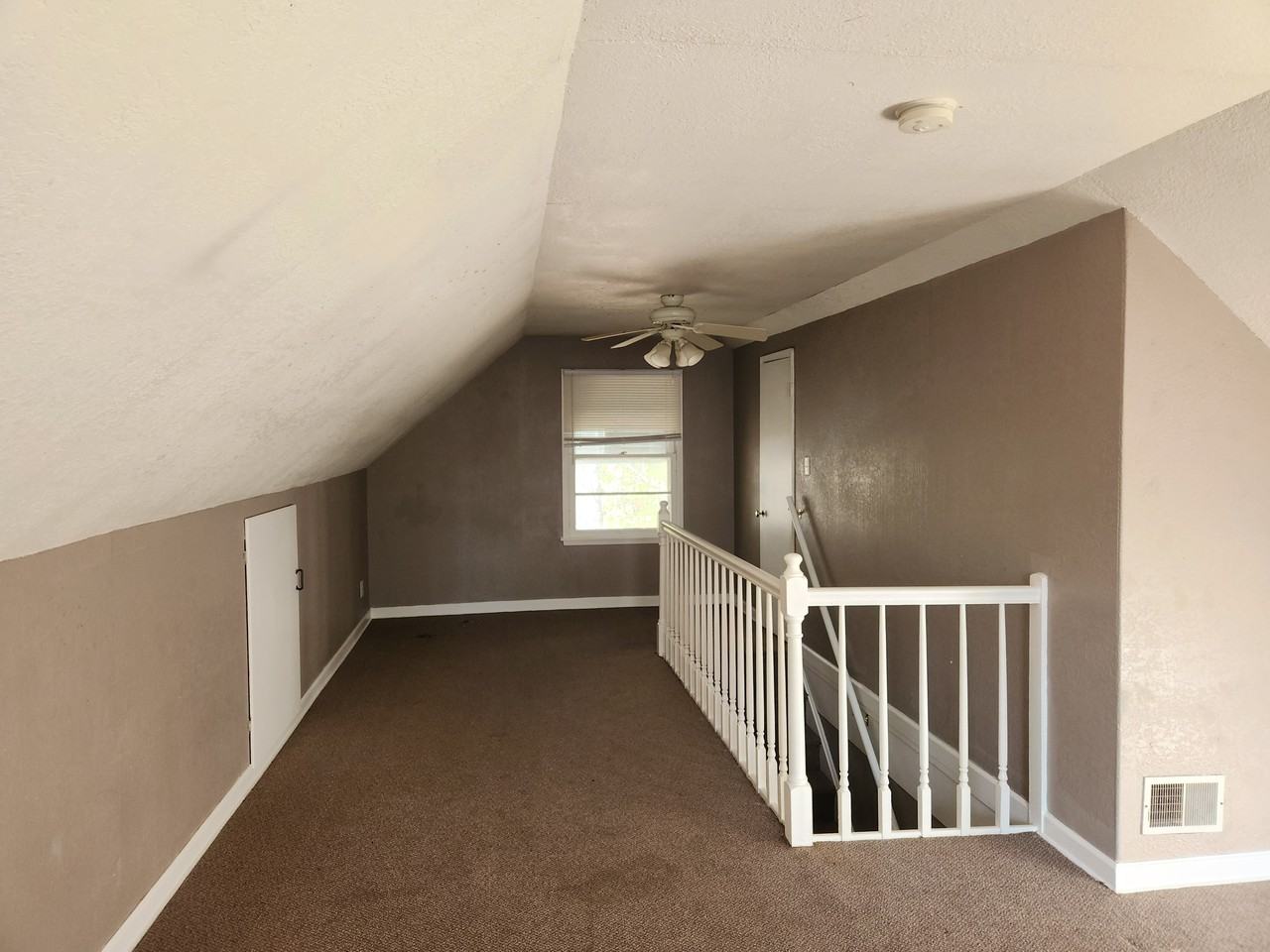 1428 N Huron St - Photo 2 of 8