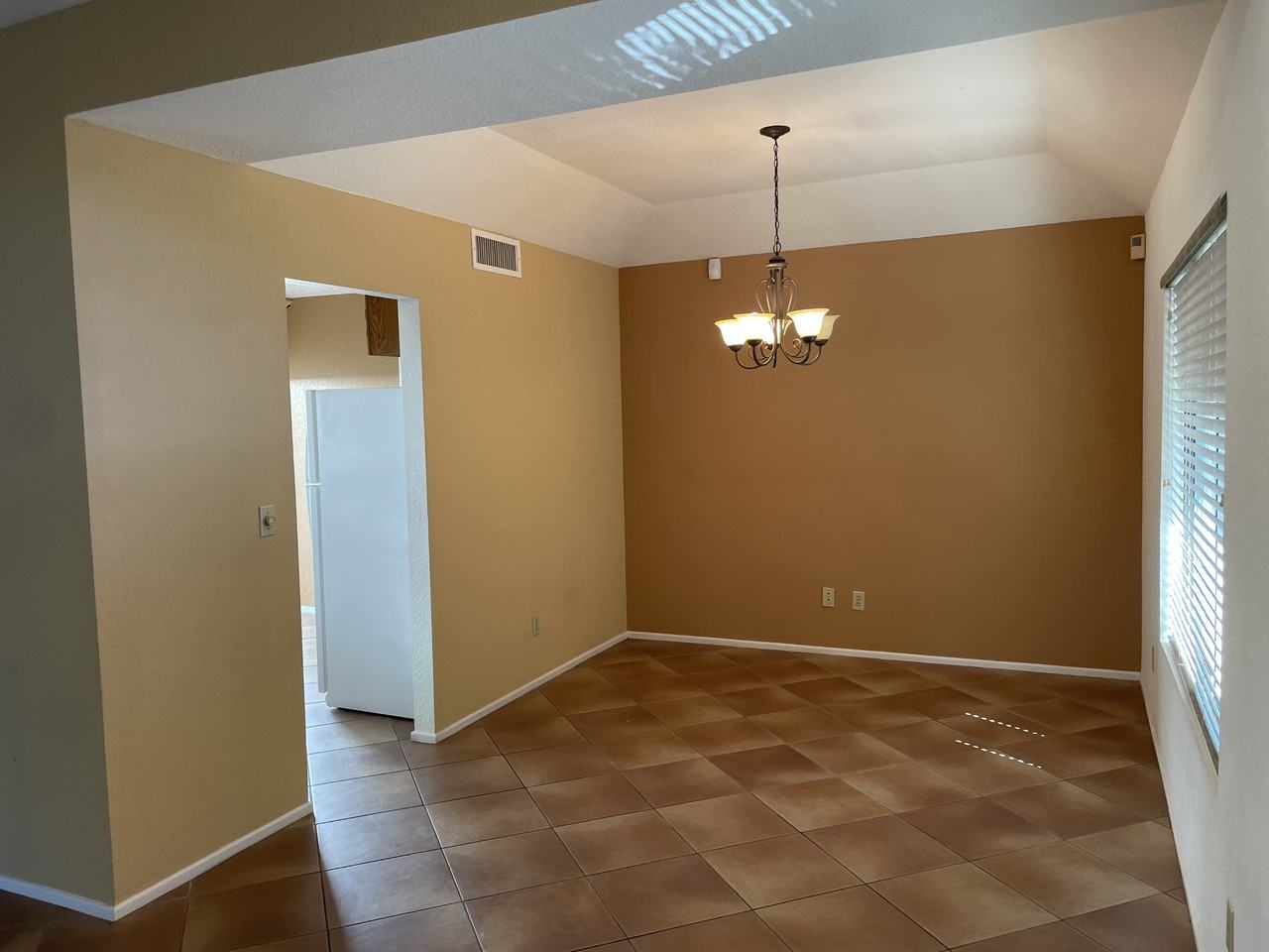 5573 N Crystal Mist Pl - Photo 4 of 28