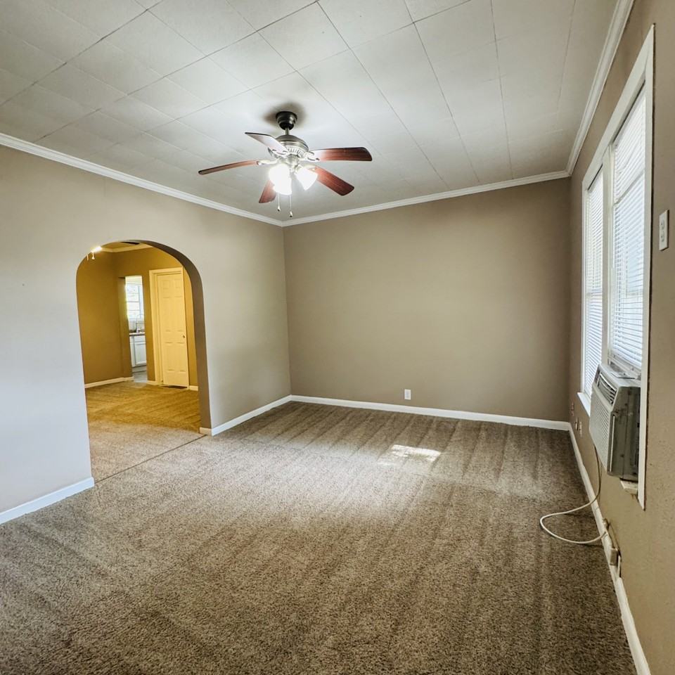 5215 8th St - Photo 2 of 15