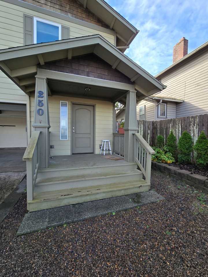 250 Se 2nd St - Photo 2 of 42
