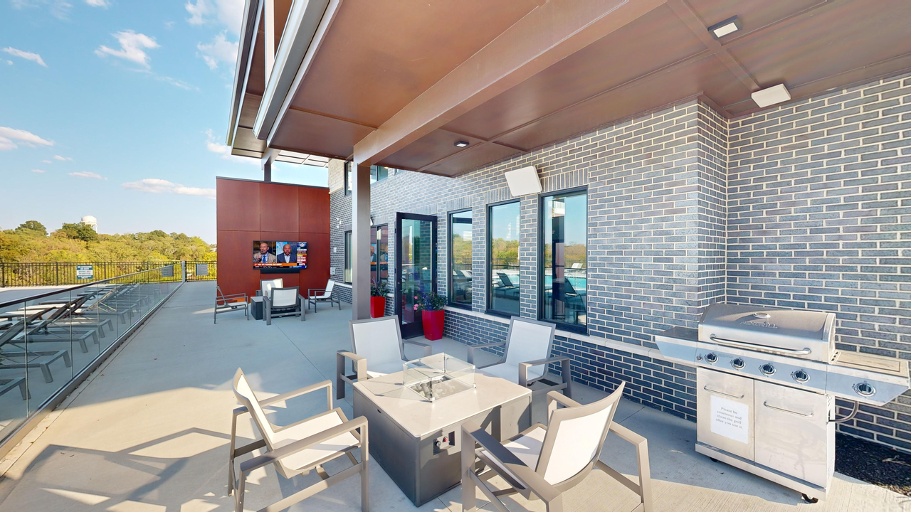 Elevation 800 - Photo 7 of 50