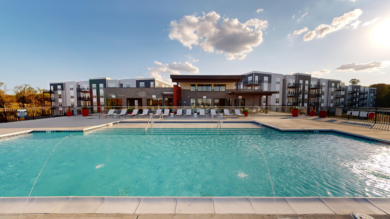 Elevation 800 - Photo 5 of 50